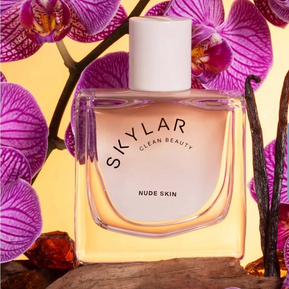 Nude Skin New In Box 1.7 oz Perfume
50 ml - Picture 2 of 3